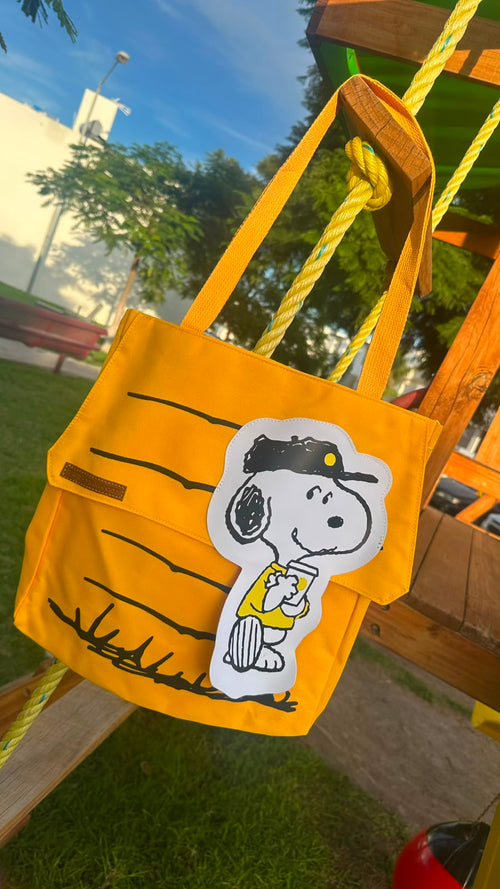 Bolsa tote amarilla con diseño de Snoopy Peanuts